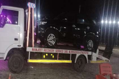 Manjeet Towing Services, Best Car Towing Services In Derabassi, 7 Top Car Towing Services In Derabassi, 24 Hour Car Towing Services In Derabassi, Car Towing Service near me, Car Breakdown Services In Derabassi 